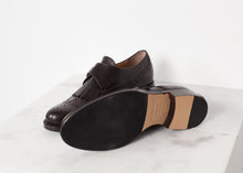 Load image into Gallery viewer, Golf Shoes in Brown
