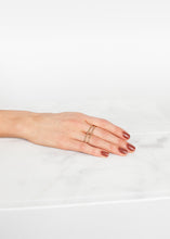 Load image into Gallery viewer, Ring 83 in Gold
